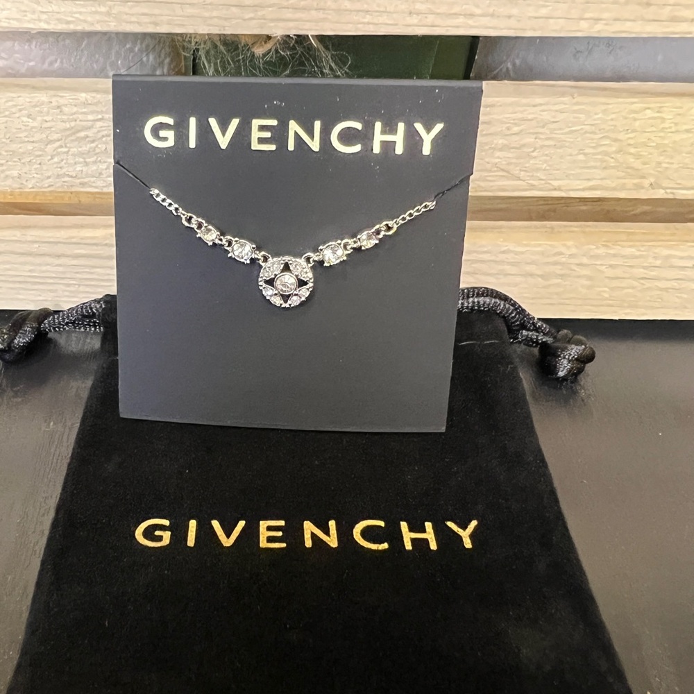 Givenchy Silver Star Pendant Necklace - Picture 2 of 7